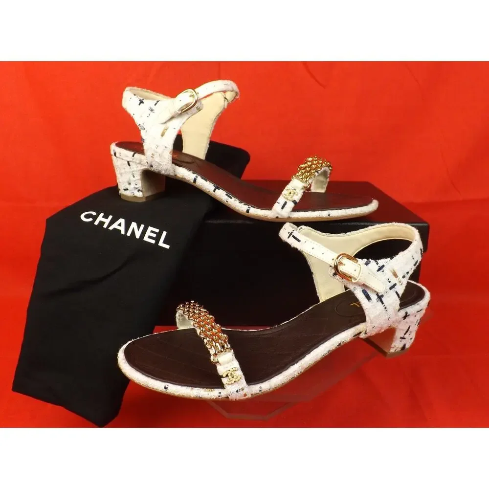 NIB CHANEL WHITE TWEED GOLD CHAIN CC PEARL LOGO SANDALS LOW HEEL PUMPS 37.5